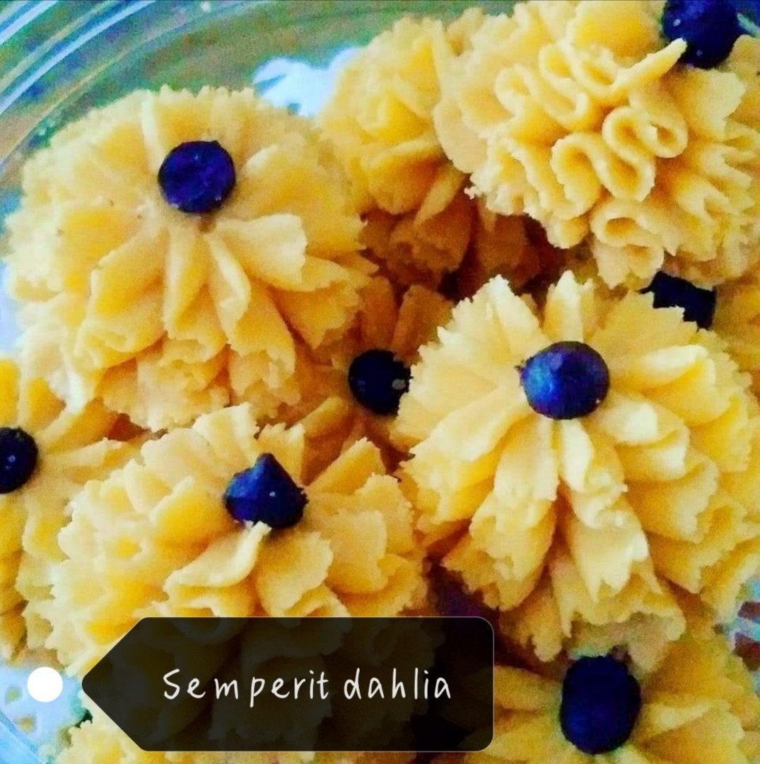 Biskut Dahlia