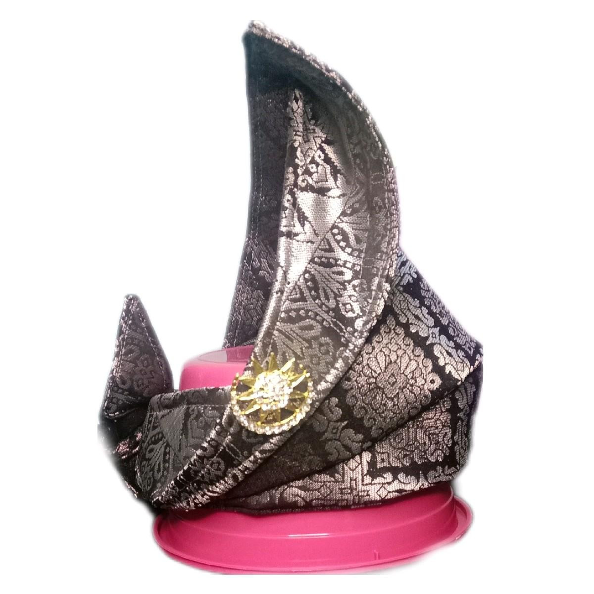 Tanjak songket tenun by Man tanjak O.s