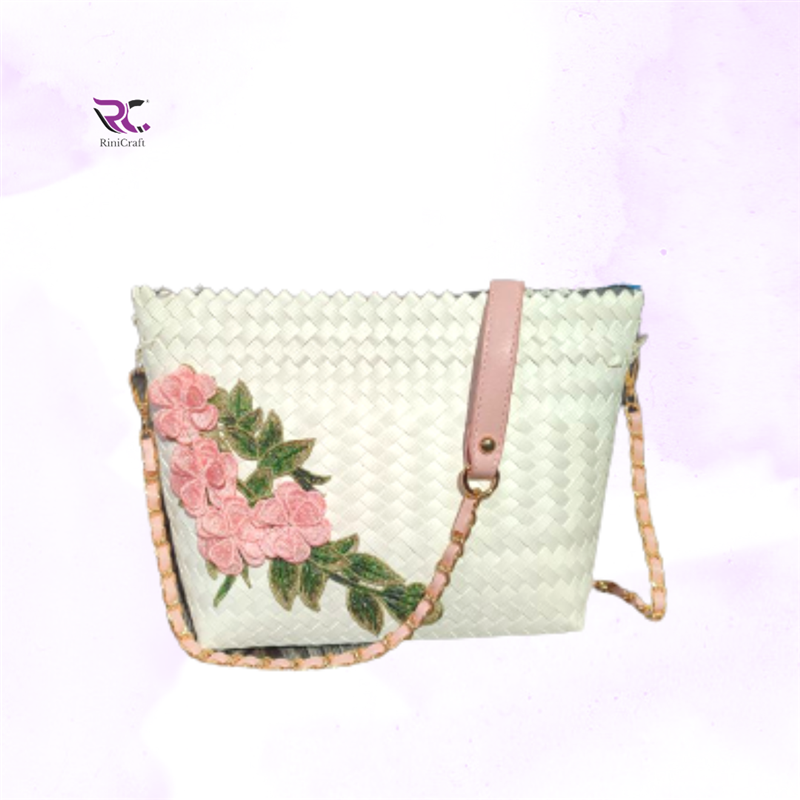 Sinumandak Sling Bag